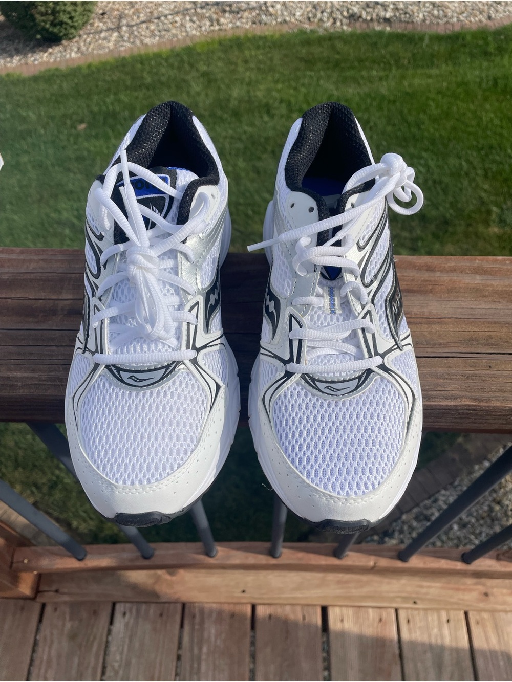 Saucony Ride Millennium Men’s 8.5 White Royal Blue Sneakers